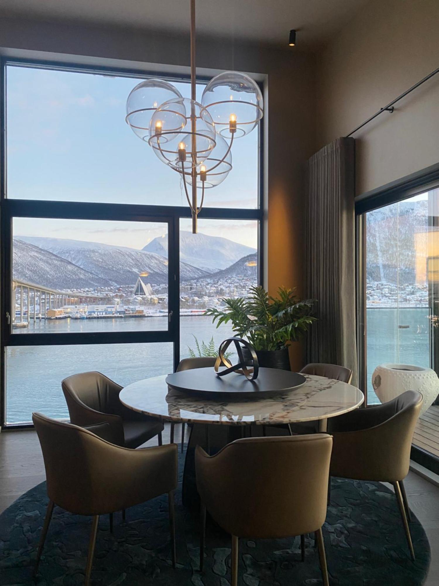 Vindlys Luxury Penthouse Apartment Tromsø Eksteriør billede