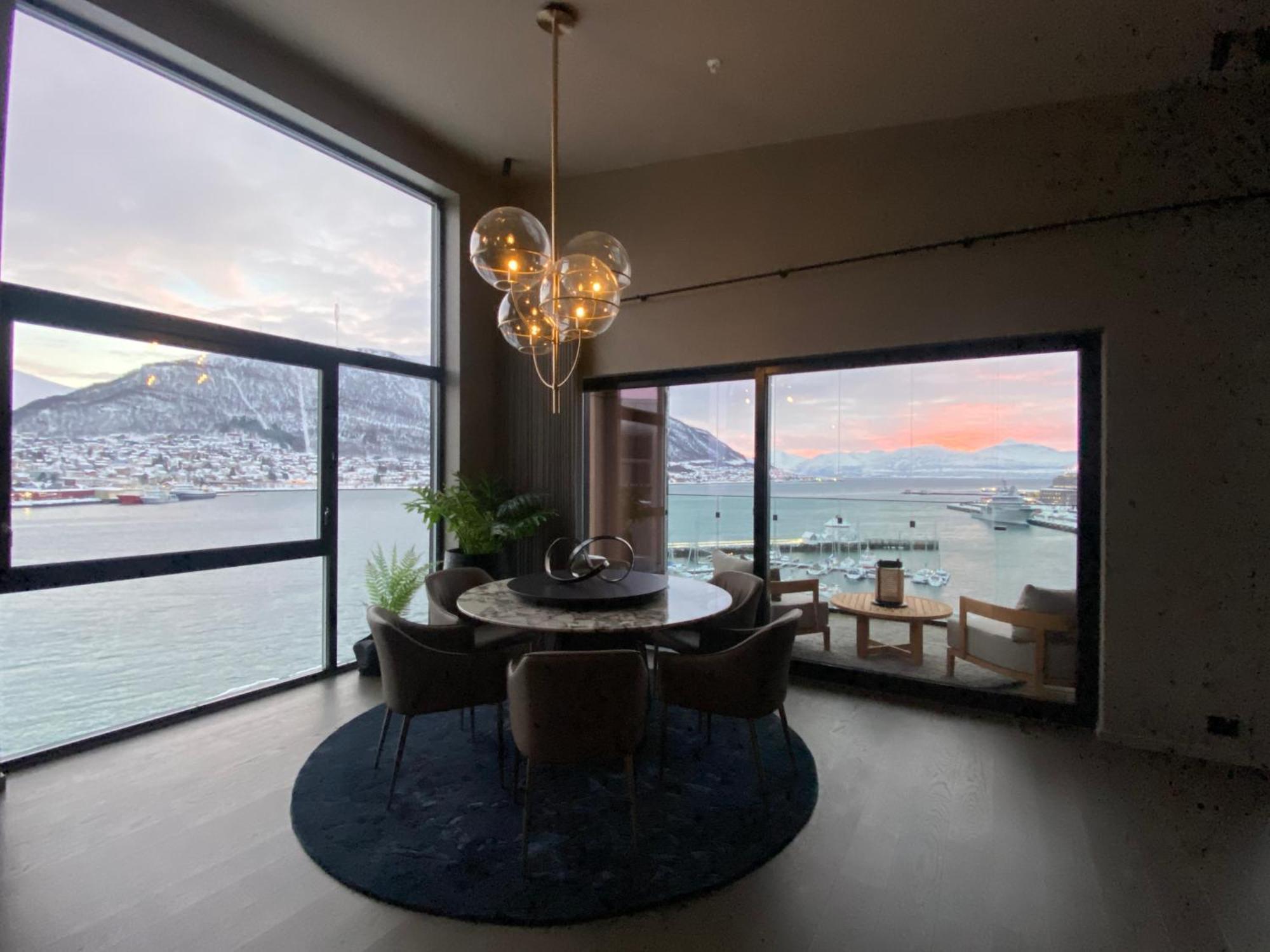 Vindlys Luxury Penthouse Apartment Tromsø Eksteriør billede