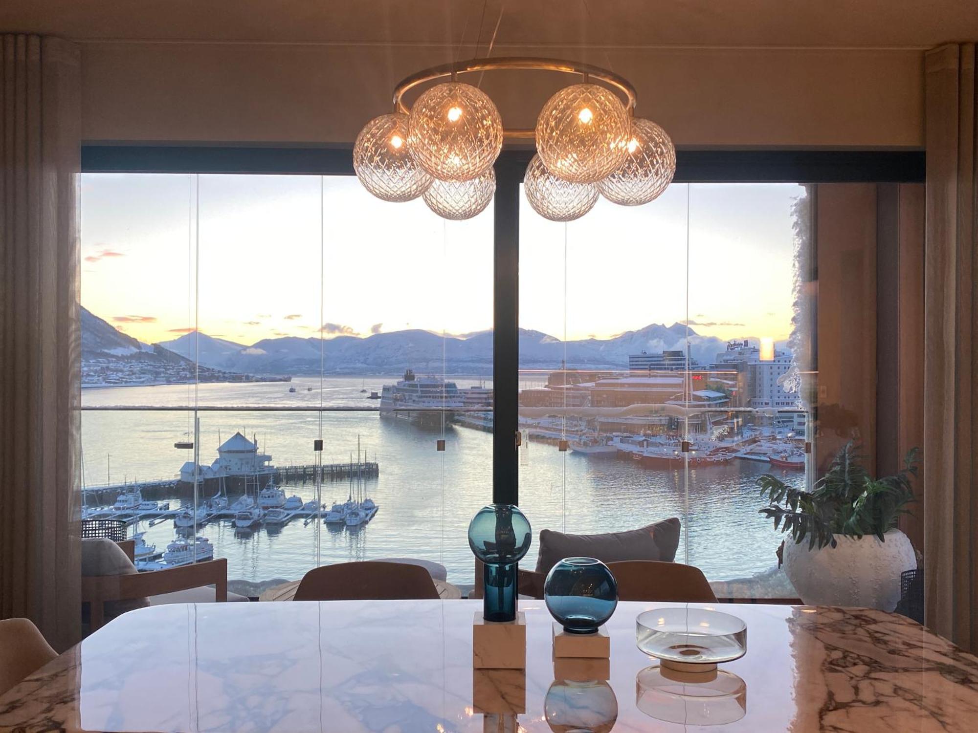 Vindlys Luxury Penthouse Apartment Tromsø Eksteriør billede