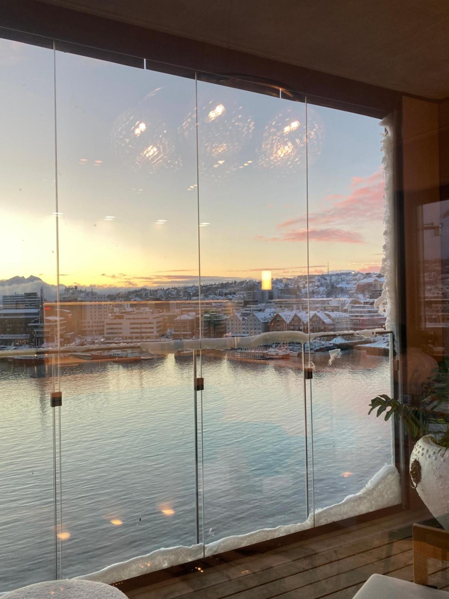 Vindlys Luxury Penthouse Apartment Tromsø Eksteriør billede