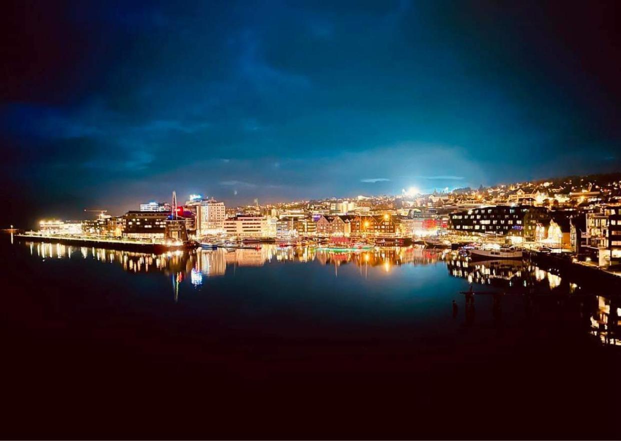 Vindlys Luxury Penthouse Apartment Tromsø Eksteriør billede